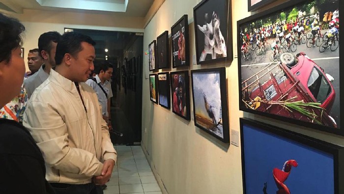Menpora Buka Pameran Fotografi Olahraga di TIM