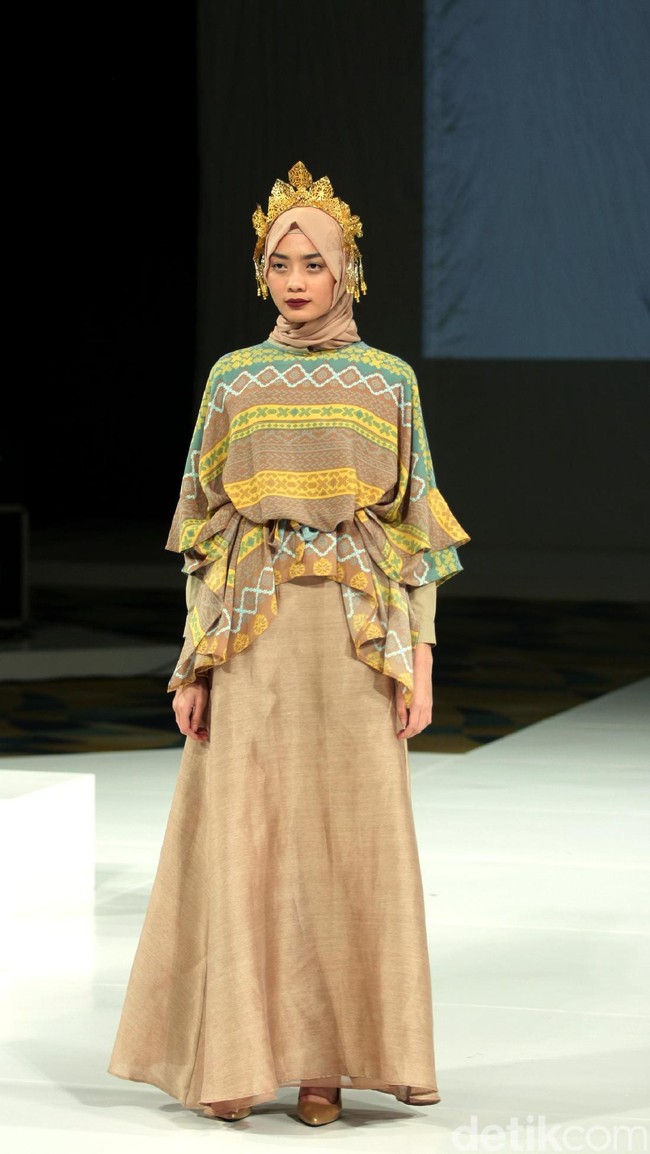 Koleksi Ria Miranda Mengangkat tema Ria Miranda Trend Show 2017 di The Hall Lt.8 Senayan City. Jakarta. [Foto: Mohammad Abduh/Wolipop]