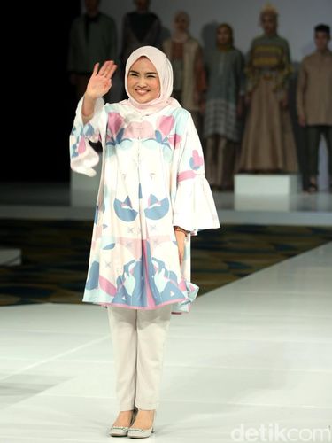 5 Desainer Hijab yang Bersinar di 2016