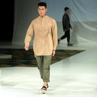 Koleksi Ria Miranda Mengangkat tema Ria Miranda Trend Show 2017 di The Hall Lt.8 Senayan City. Jakarta. [Foto: Mohammad Abduh/Wolipop]