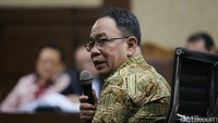 Terdakwa penyuap Irman Gusman, Xaveriandy Sutanto, mengakui uang Rp 100 juta untuk Irman terkait pengurusan pembelian gula impor di Bulog sebanyak 1.000 ton. Sutanto juga menyebut bahwa Irman pernah mengajak ia dan istrinya, Memi, untuk berbisnis gula.