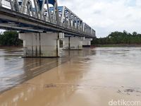 Selfie di Jembatan Kereta Renggut Nyawa Siswi Bojonegoro