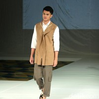 Koleksi Ria Miranda Mengangkat tema Ria Miranda Trend Show 2017 di The Hall Lt.8 Senayan City. Jakarta. [Foto: Mohammad Abduh/Wolipop]