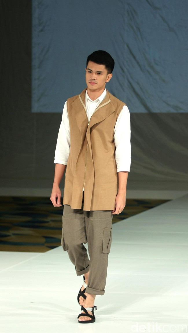 Koleksi Ria Miranda Mengangkat tema Ria Miranda Trend Show 2017 di The Hall Lt.8 Senayan City. Jakarta. [Foto: Mohammad Abduh/Wolipop]