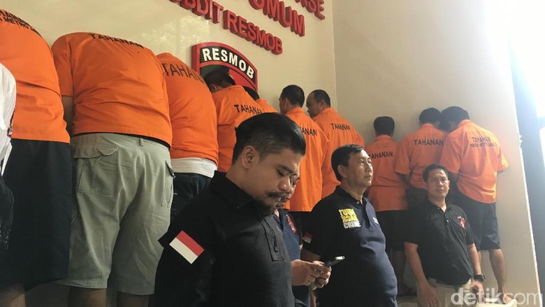 Polisi Tangkap Pembobol Modus Ganjal ATM, Kerugian Bank Capai Miliaran Rupiah Polisi Tangkap Pembobol Modus Ganjal ATM, Kerugian Bank Capai Miliaran Rupiah
