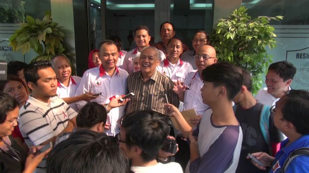 Polisi Tangguhkan Penahanan Hatta Taliwang