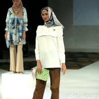 Koleksi Ria Miranda Mengangkat tema Ria Miranda Trend Show 2017 di The Hall Lt.8 Senayan City. Jakarta. [Foto: Mohammad Abduh/Wolipop]