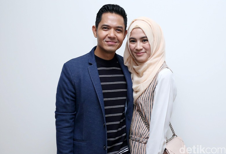 Ditanya Tambah Anak Lagi, Dude Harlino Lihat Kemampuan Alyssa Ditanya Tambah Anak Lagi, Dude Harlino Lihat Kemampuan Alyssa
