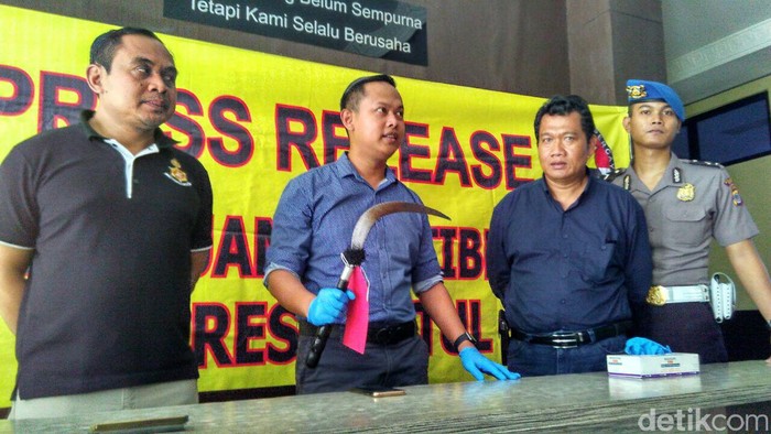 Belasan Siswa SMA Tawuran Pakai Celurit pada Hari Libur, 5 Diamankan