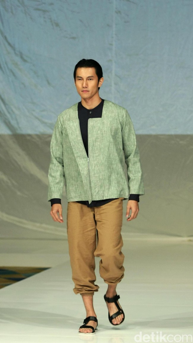 Koleksi Ria Miranda Mengangkat tema Ria Miranda Trend Show 2017 di The Hall Lt.8 Senayan City. Jakarta. [Foto: Mohammad Abduh/Wolipop]