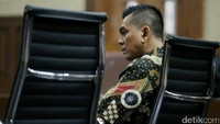 Terkait dugaan suap ini, Sanusi didakwa melanggar Pasal 12 huruf a atau Pasal 11 Undang-undang Nomor 31 tahun 1999 sebagaimana telah diubah dalam Undang-undang Nomor 20 tahun 2001 tentang Pemberantasan Tindak Pidana Korupsi junto pasal 64 ayat 1 KUHP.
