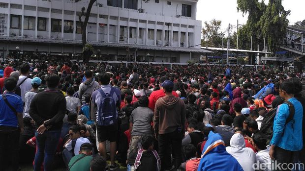 Demi Dukung Indonesia Rela #AntriTiketTimnas 