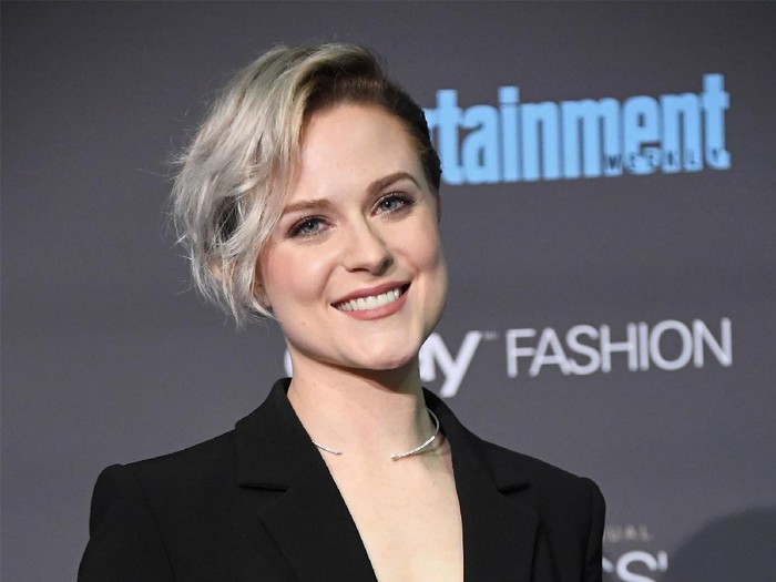 SANTA MONICA, CA - DECEMBER 11:  Actress Evan Rachel Wood, winner of Best Actress in a Drama Series for Westworld, poses in the press room during The 22nd Annual Critics Choice Awards at Barker Hangar on December 11, 2016 in Santa Monica, California.  (Photo by Frazer Harrison/Getty Images)