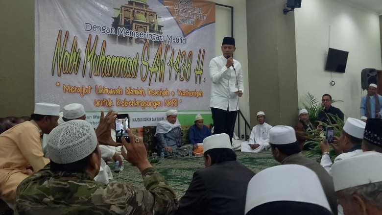 Hadiri Maulid Nabi di Setiabudi, Agus Bicara Pentingnya Ukhuwah Islamiyah Hadiri Maulid Nabi di Setiabudi, Agus Bicara Pentingnya Ukhuwah Islamiyah