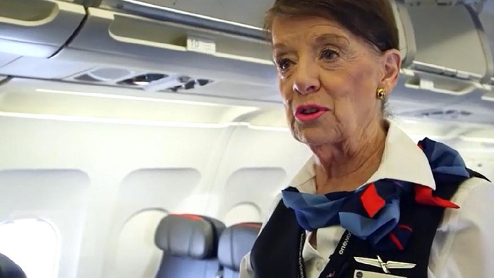 Inspiratif, Inilah Sosok Pramugari Tertua di Dunia