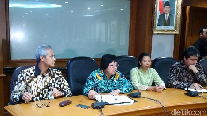 Ganjar Rapat Bareng Menteri, Bentuk Tim Kelanjutan Pabrik Semen di Rembang