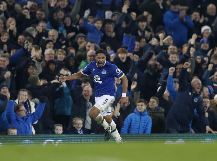 Everton Kalahkan Arsenal