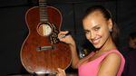 Irina Shayk vs Adriana Lima, Siapa Paling Seksi?