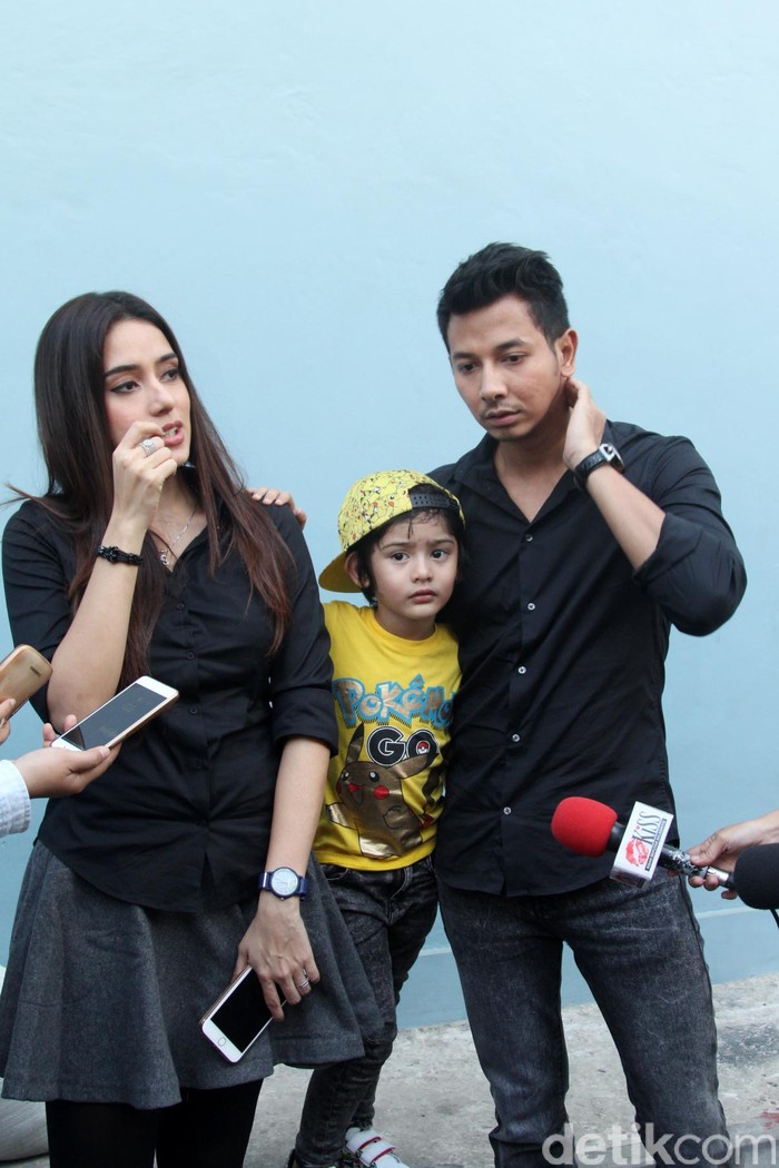 Makin Serius, Fairuz A Rafiq dan Sonny Gelar Silaturahmi Keluarga