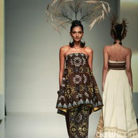 Peragaan Busana Balijava by Denny Wirawan yang di hadirkan di IPMI Trend Show 2017. The Hall Lt.8 Senayan City. Jakarta. [Foto: Mohammad Abduh/Wolipop]