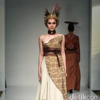 Peragaan Busana Balijava by Denny Wirawan yang di hadirkan di IPMI Trend Show 2017. The Hall Lt.8 Senayan City. Jakarta. [Foto: Mohammad Abduh/Wolipop]