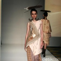 Peragaan Busana Balijava by Denny Wirawan yang di hadirkan di IPMI Trend Show 2017. The Hall Lt.8 Senayan City. Jakarta. [Foto: Mohammad Abduh/Wolipop]