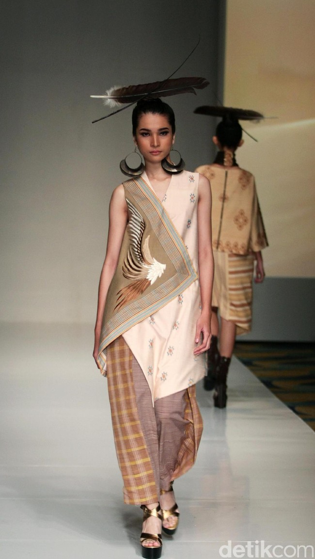 Peragaan Busana Balijava by Denny Wirawan yang di hadirkan di IPMI Trend Show 2017. The Hall Lt.8 Senayan City. Jakarta. [Foto: Mohammad Abduh/Wolipop]