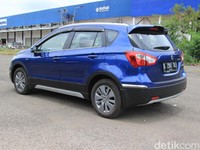 Menguji Suzuki SX4 S-Cross di Jalanan Ibu Kota
