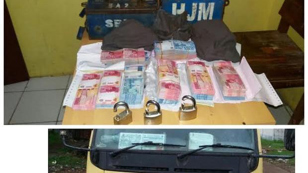 Barang bukti perampokan.