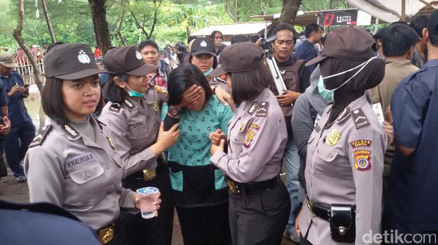 Kawasan Gumuk Pasir Bantul Ditertibkan, Warga Protes dan Berteriak Histeris
