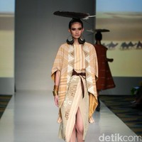 Peragaan Busana Balijava by Denny Wirawan yang di hadirkan di IPMI Trend Show 2017. The Hall Lt.8 Senayan City. Jakarta. [Foto: Mohammad Abduh/Wolipop]