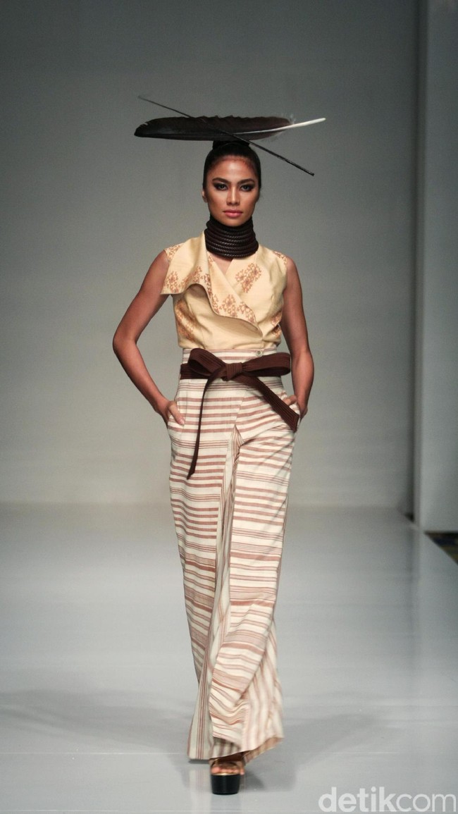 Peragaan Busana Balijava by Denny Wirawan yang di hadirkan di IPMI Trend Show 2017. The Hall Lt.8 Senayan City. Jakarta. [Foto: Mohammad Abduh/Wolipop]