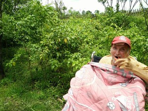 Paul Cumming, dari Lapangan Hijau ke Kebun Cabai