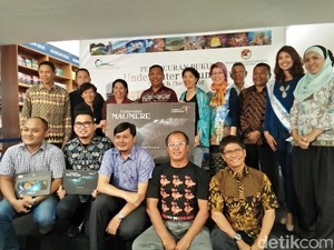 Memamerkan Keindahan Bawah Laut Maumere Lewat Buku