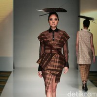 Peragaan Busana Balijava by Denny Wirawan yang di hadirkan di IPMI Trend Show 2017. The Hall Lt.8 Senayan City. Jakarta. [Foto: Mohammad Abduh/Wolipop]