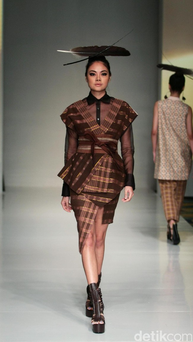 Peragaan Busana Balijava by Denny Wirawan yang di hadirkan di IPMI Trend Show 2017. The Hall Lt.8 Senayan City. Jakarta. [Foto: Mohammad Abduh/Wolipop]