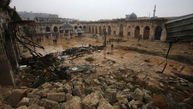 Kehancuran di kota Aleppo