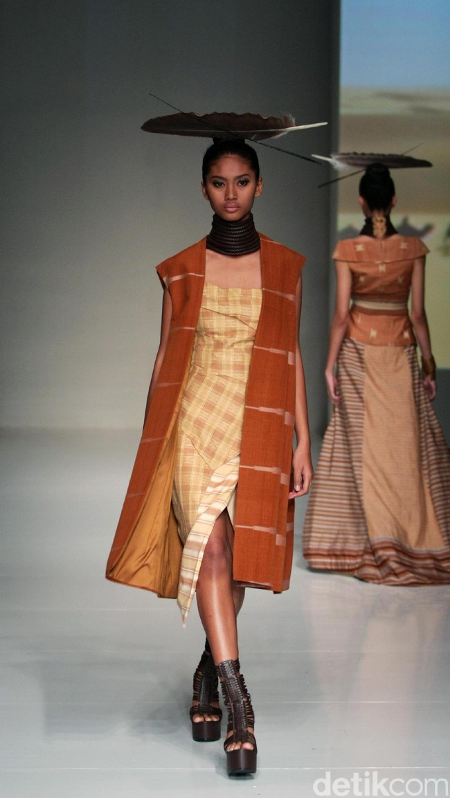 Peragaan Busana Balijava by Denny Wirawan yang di hadirkan di IPMI Trend Show 2017. The Hall Lt.8 Senayan City. Jakarta. [Foto: Mohammad Abduh/Wolipop]