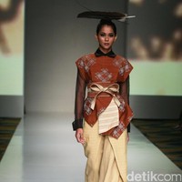 Peragaan Busana Balijava by Denny Wirawan yang di hadirkan di IPMI Trend Show 2017. The Hall Lt.8 Senayan City. Jakarta. [Foto: Mohammad Abduh/Wolipop]