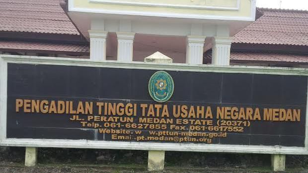 Sebelum bertugas di MA, Dora pernah bekerja di PT TUN Medan.