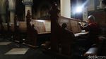 Katedral Berbenah Jelang Natal