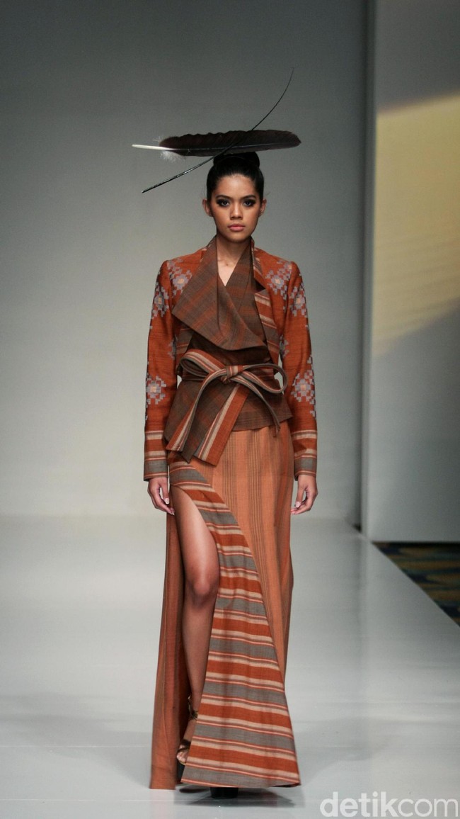 Peragaan Busana Balijava by Denny Wirawan yang di hadirkan di IPMI Trend Show 2017. The Hall Lt.8 Senayan City. Jakarta. [Foto: Mohammad Abduh/Wolipop]