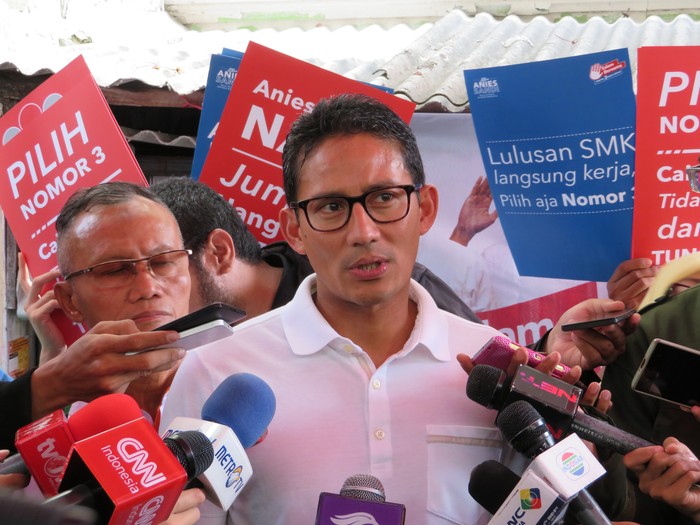 Usai Menyapa Warga, Sandiaga Susul Anies untuk Latihan Debat