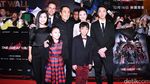 Aksi Para Bintang Film The Great Wall di Red Carpet