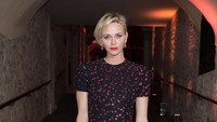 Princess Charlene of Monaco selalu tampil modis di berbagai kesempatan. Pascal Le Segretain/Getty Images for Princess Grace Foundation-USA/detikFoto.