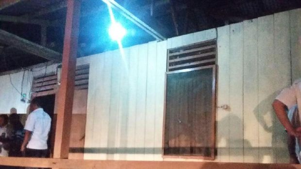 Dua Desa di Papua Ini Dapat Distribusi Listrik PLN