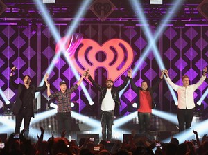 10 Lagu Boyband 2000-an Terbaik Ini Bikin Auto-Nyanyi!