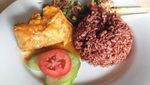 Menikmati Nasi Bali Komplet hingga Mie Godok Jawa Buatan Kantin