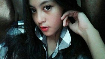 Kasus video Sonya Depari yang beredar cepat di internet menarik perhatian netizen lantaran saat akan ditilang ia memarahi polisi dan mengaku anak jendral. Meme soal ini menjadi yang terpopuler nomor enam di pencarian Google. (Foto: Internet)