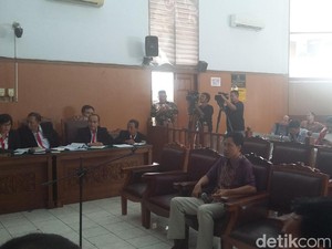 Praperadilan Buni Yani, Munarman Ditanya Kaitan Caption Video Ahok dan Demo